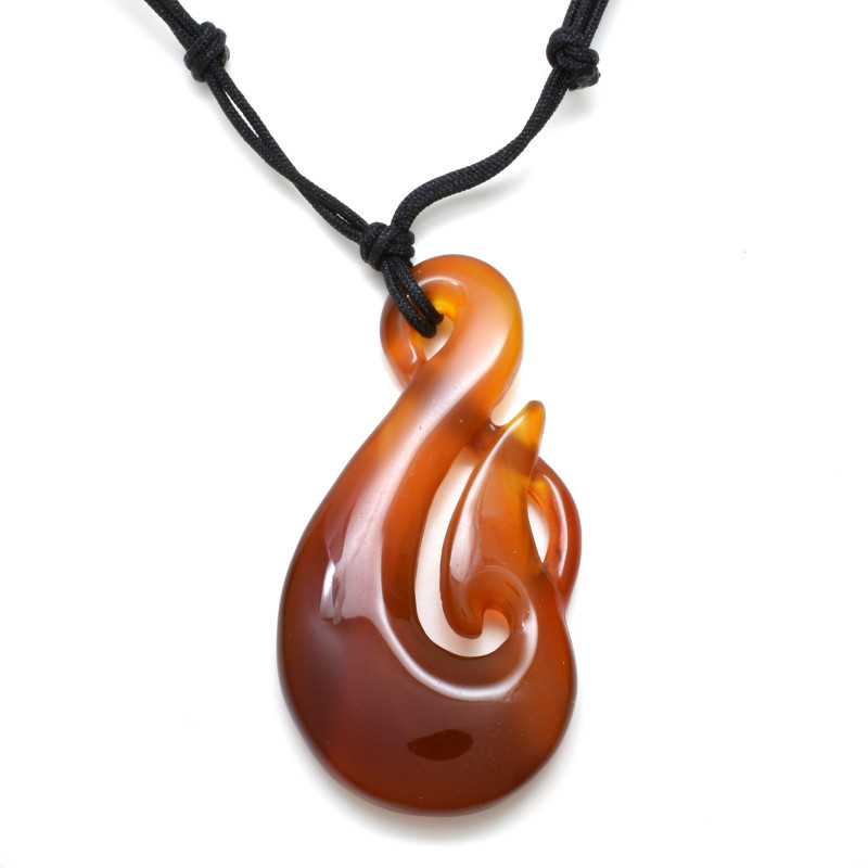 Maorský háček červený onyx